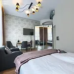 Ξενοδοχείο με διαμερίσματα New Lux Βρότσλαβ