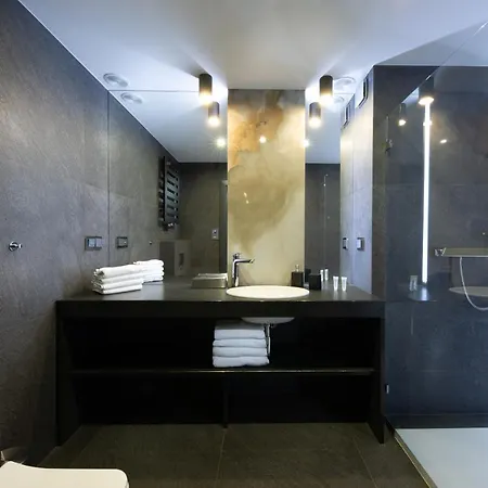 Aparthotel New Lux 4*