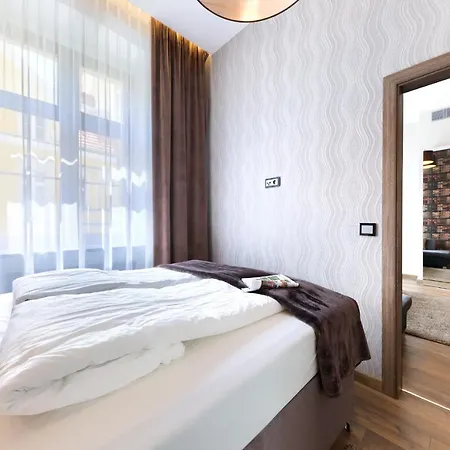 Aparthotel New Lux