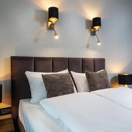 New Lux Aparthotel 4*