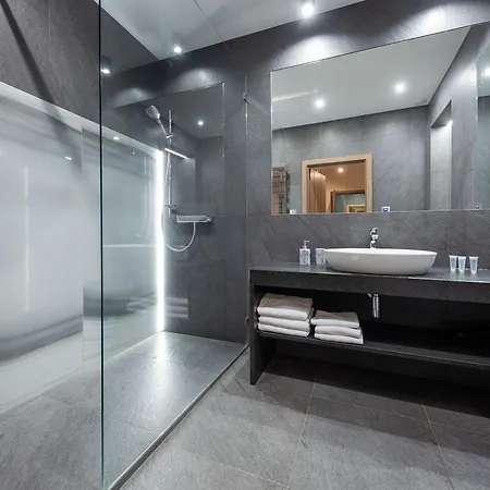 New Lux 4* Wrocław
