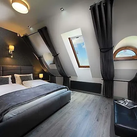 New Lux Lägenhetshotell 4*