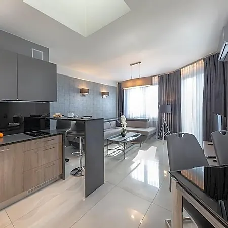 New Lux 4* Wrocław